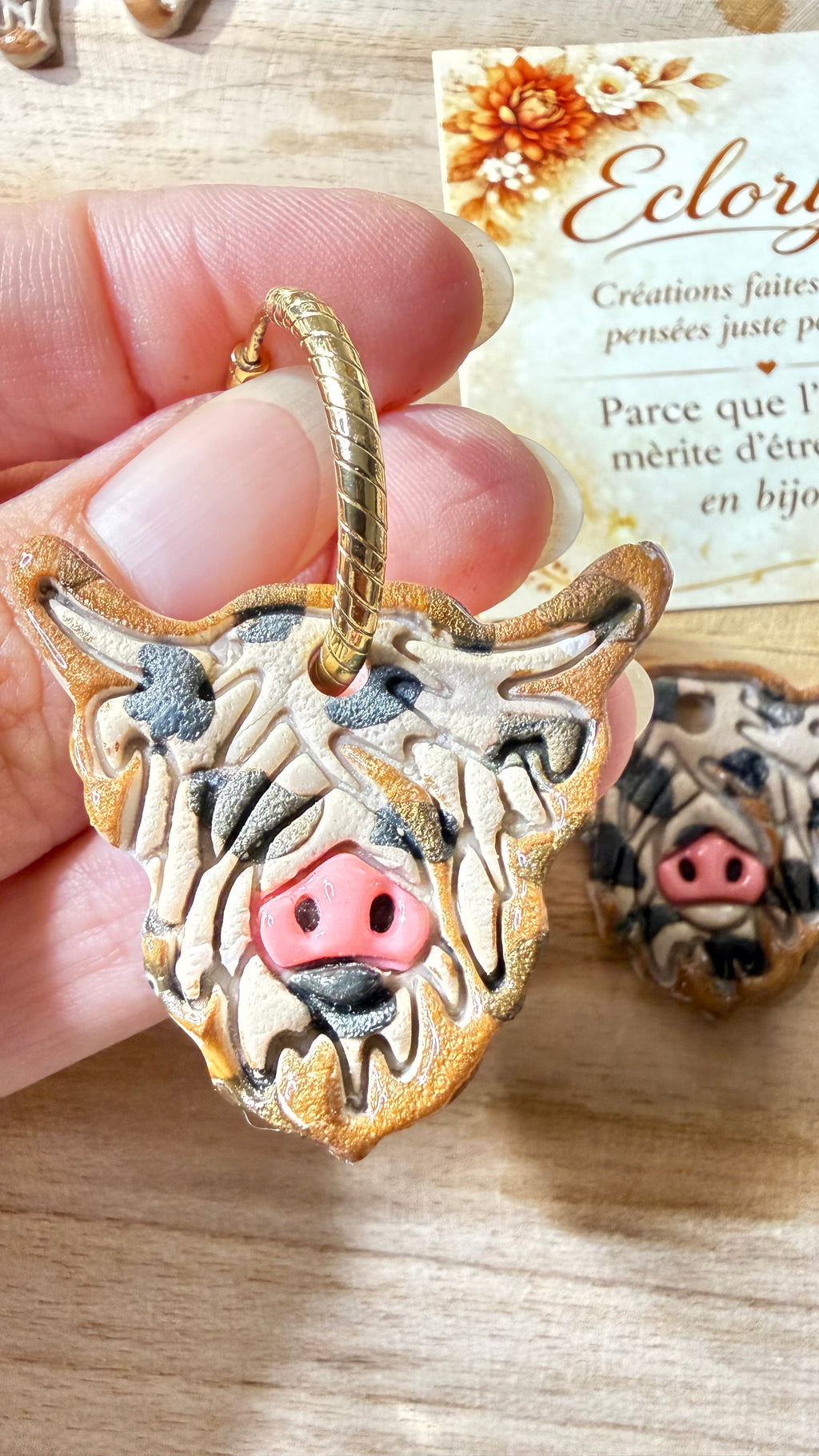 Daisy – Pampilles vache Highland, collection western | Eclorya