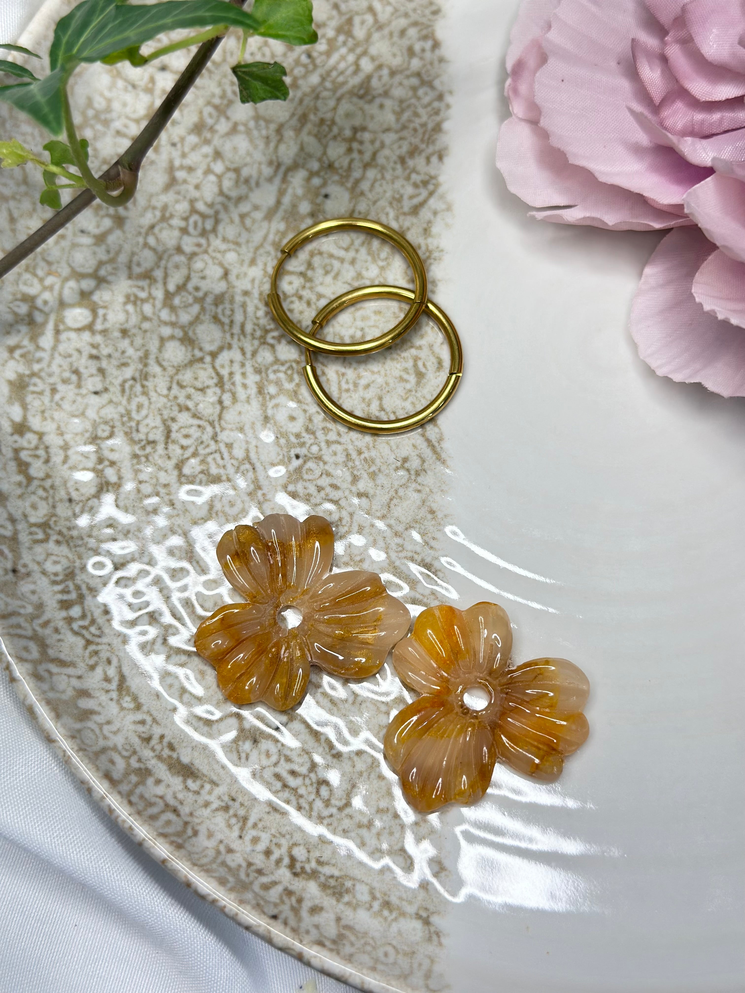 🍯 Les Miel — Boucles d’oreilles anémone translucide (3 pétales)