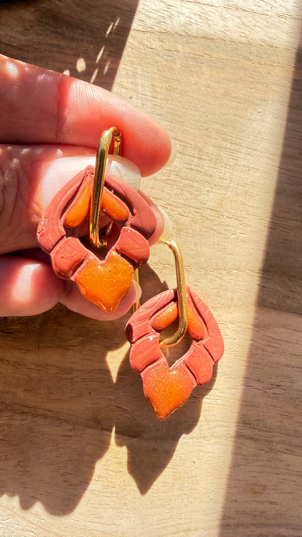 PAMPILLES Inès – ajourées terracotta et orange faites main –BOUCLES D’OREILLES INTERCHANGEABLES