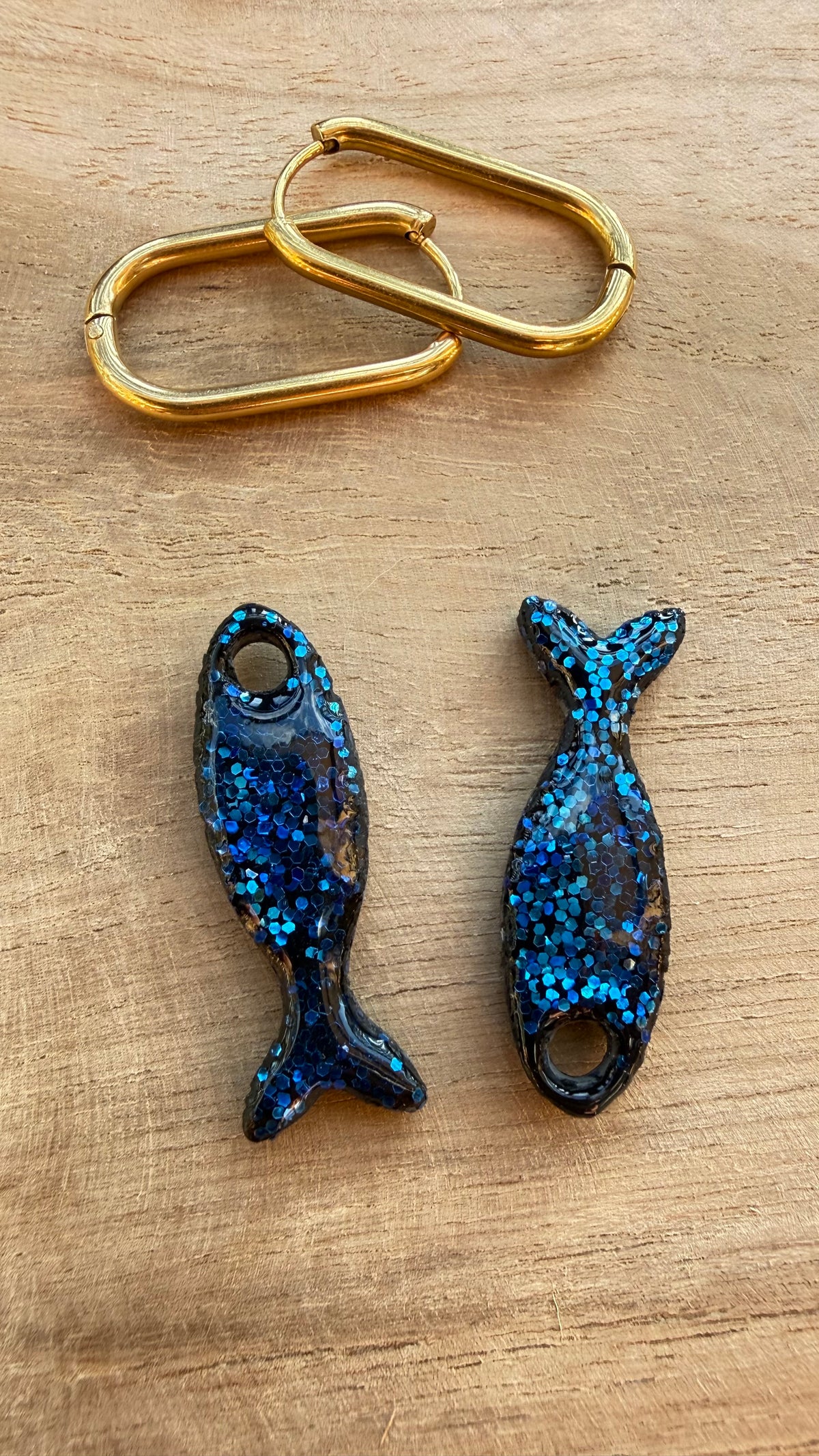 PAMPILLES Nema poisson – noir et bleu pailleté fait main –BOUCLES D’OREILLES INTERCHANGEABLES
