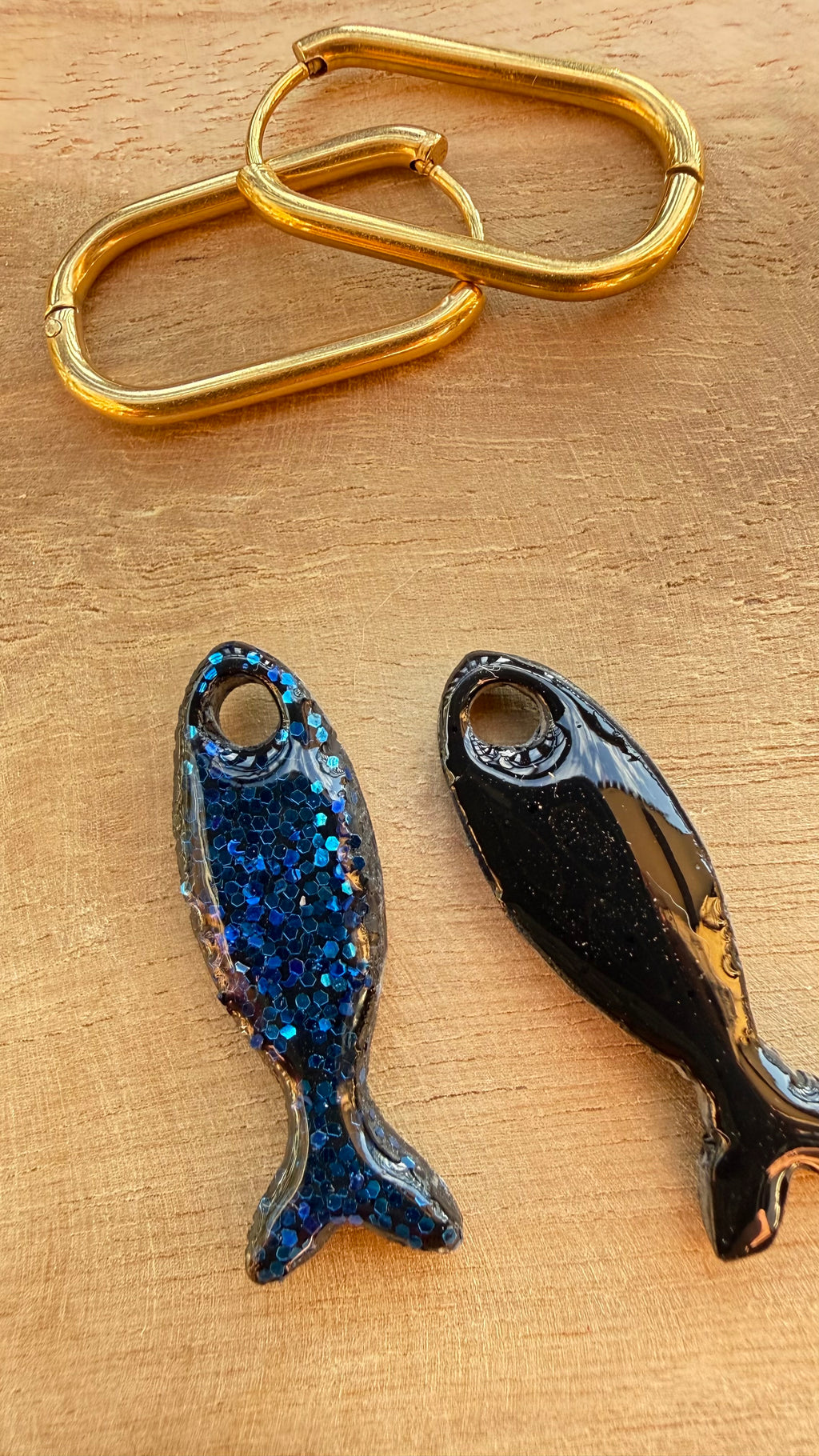 PAMPILLES Nema poisson – noir et bleu pailleté fait main –BOUCLES D’OREILLES INTERCHANGEABLES