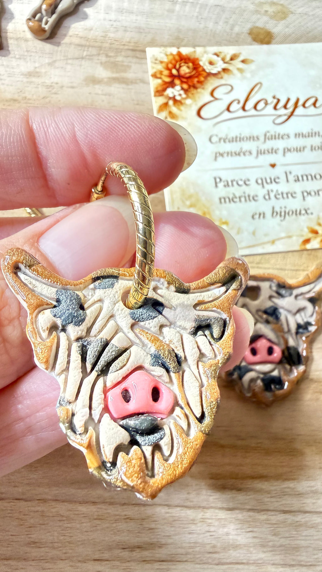 Daisy – Pampilles vache Highland, collection western | Eclorya