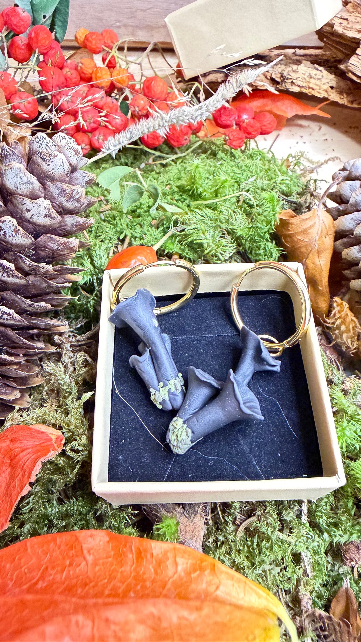 PAMPILLES Corine trompette de la mort  –BOUCLES D’OREILLES INTERCHANGEABLES