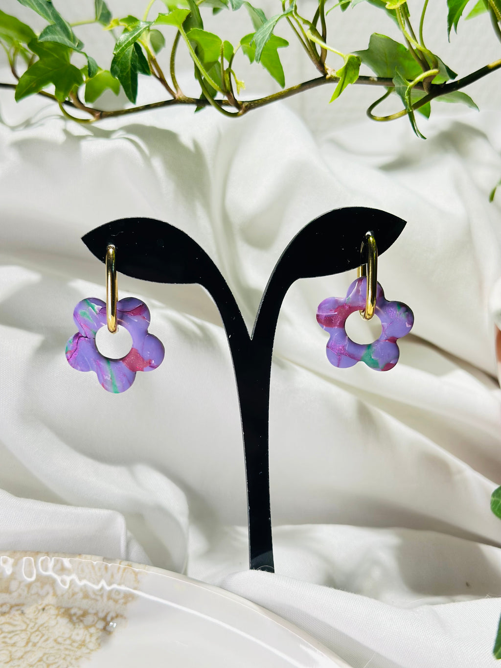 Les Violette — Boucles d’oreilles créoles en argile polymère