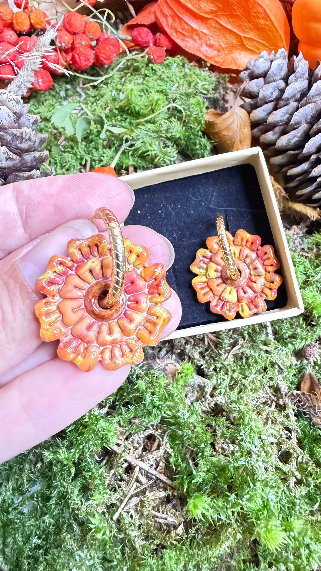 PAMPILLES Dalia fleur orange  –BOUCLES D’OREILLES INTERCHANGEABLES