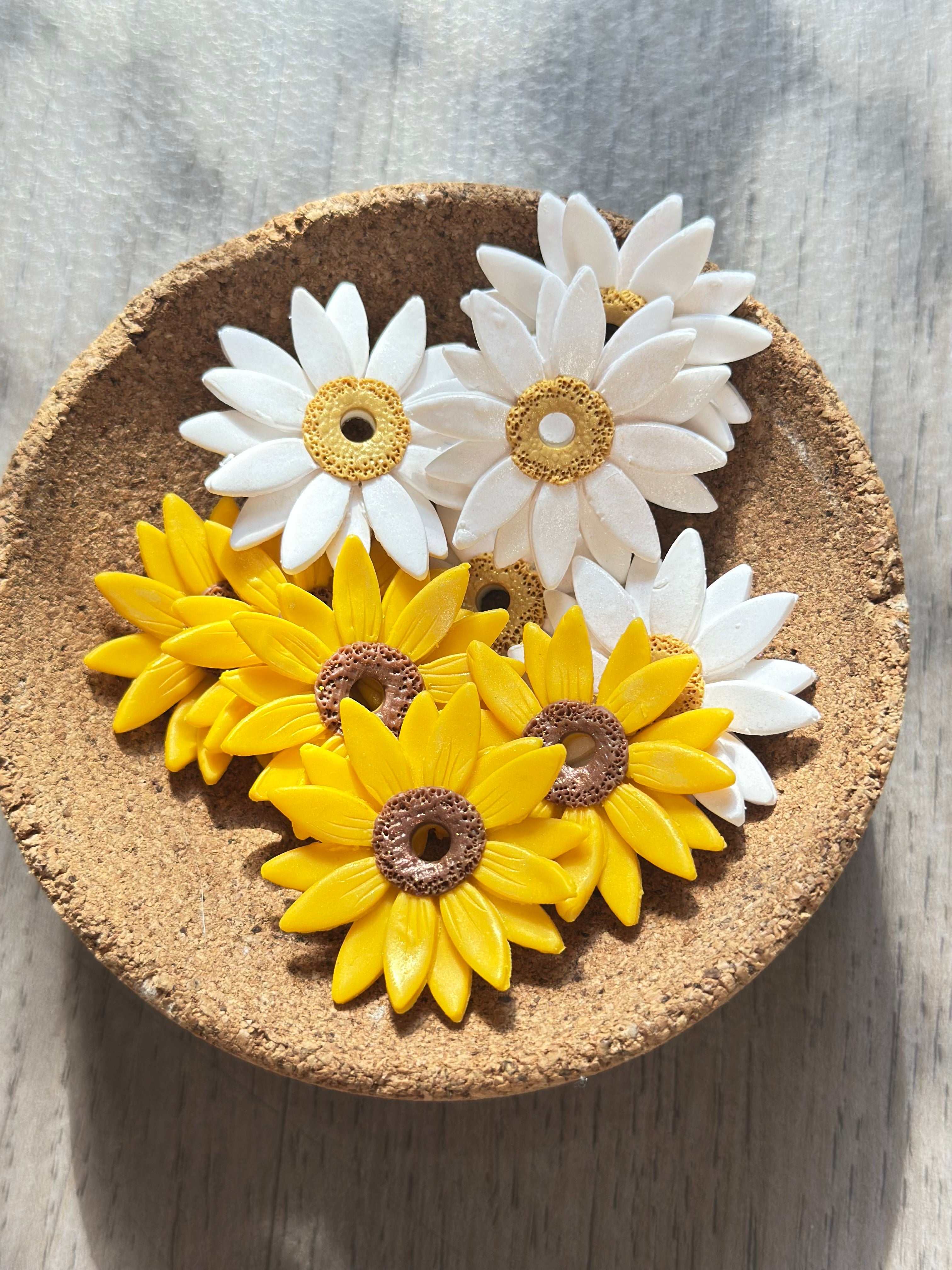Grandes Boucles d’oreilles marguerite (Margaux)
