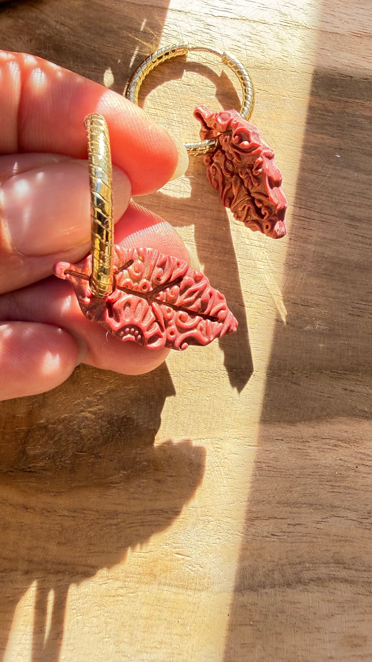 PAMPILLES Faye– feuille de hêtre ciselée faites main –BOUCLES D’OREILLES INTERCHANGEABLES (Copie)